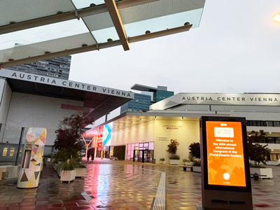 写真1 会場のAustria Center Vienna