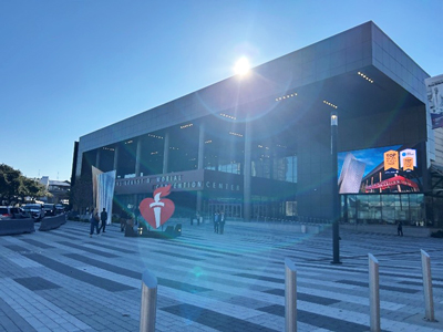 �ʐ^1�F�w����FErnest N. Morial Convention Center